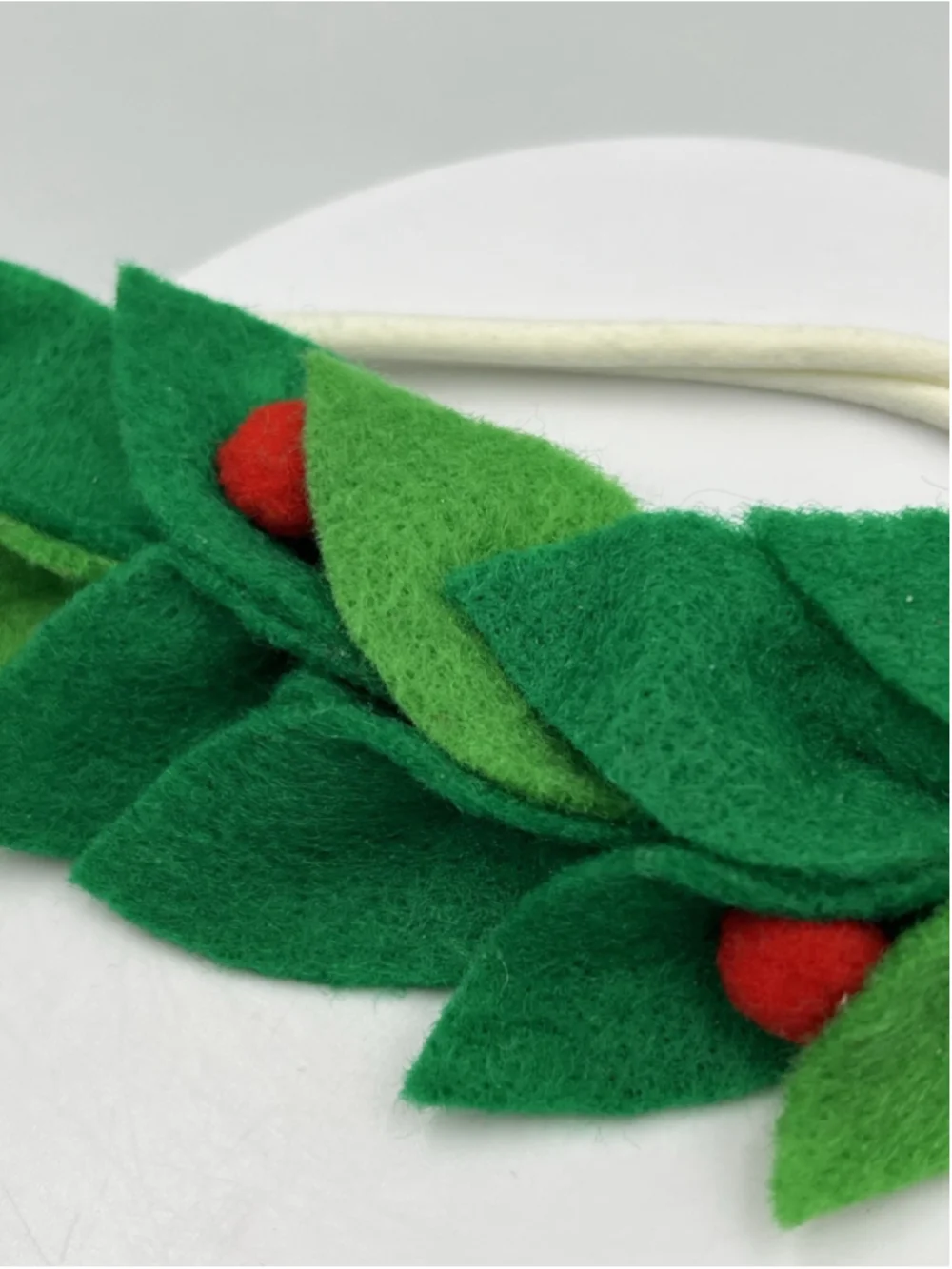 Mistletoe Holiday Hair Accessory THROW UP YOUR HAIR IN HOLIDAY STYLE NEW